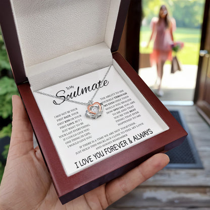 To My Soulmate Necklace - Heartfelt Gift for Her for Birthday & Romantic Days - Crown Pendant Necklace