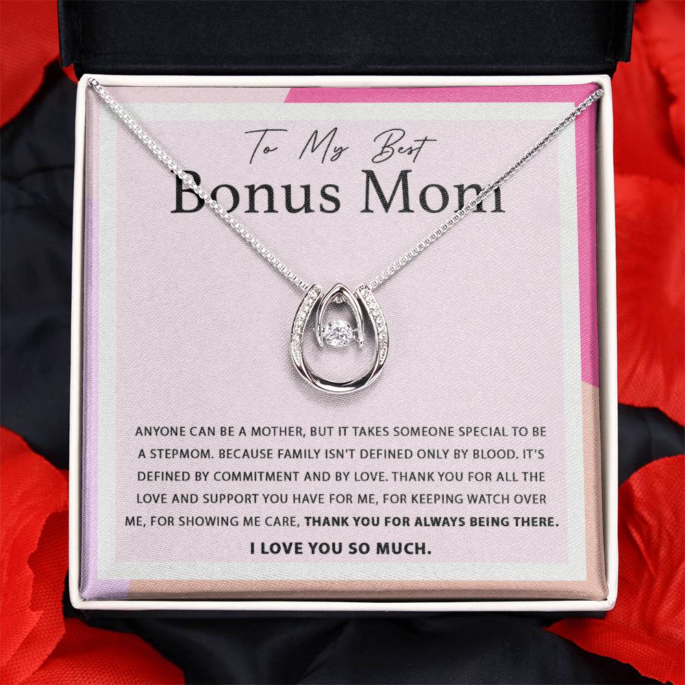 To My Best Bonus Mom - Thank You For Always Being There - Lucky In Love Necklace - Sentimental Bonus Mom Gift