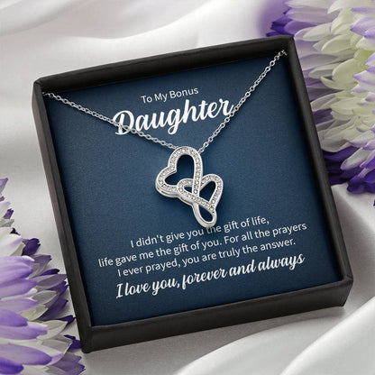 To My Daughter Necklace – Daughter Christmas Graduation Jewelry Gift – Heart-to-heart Pendant Necklace