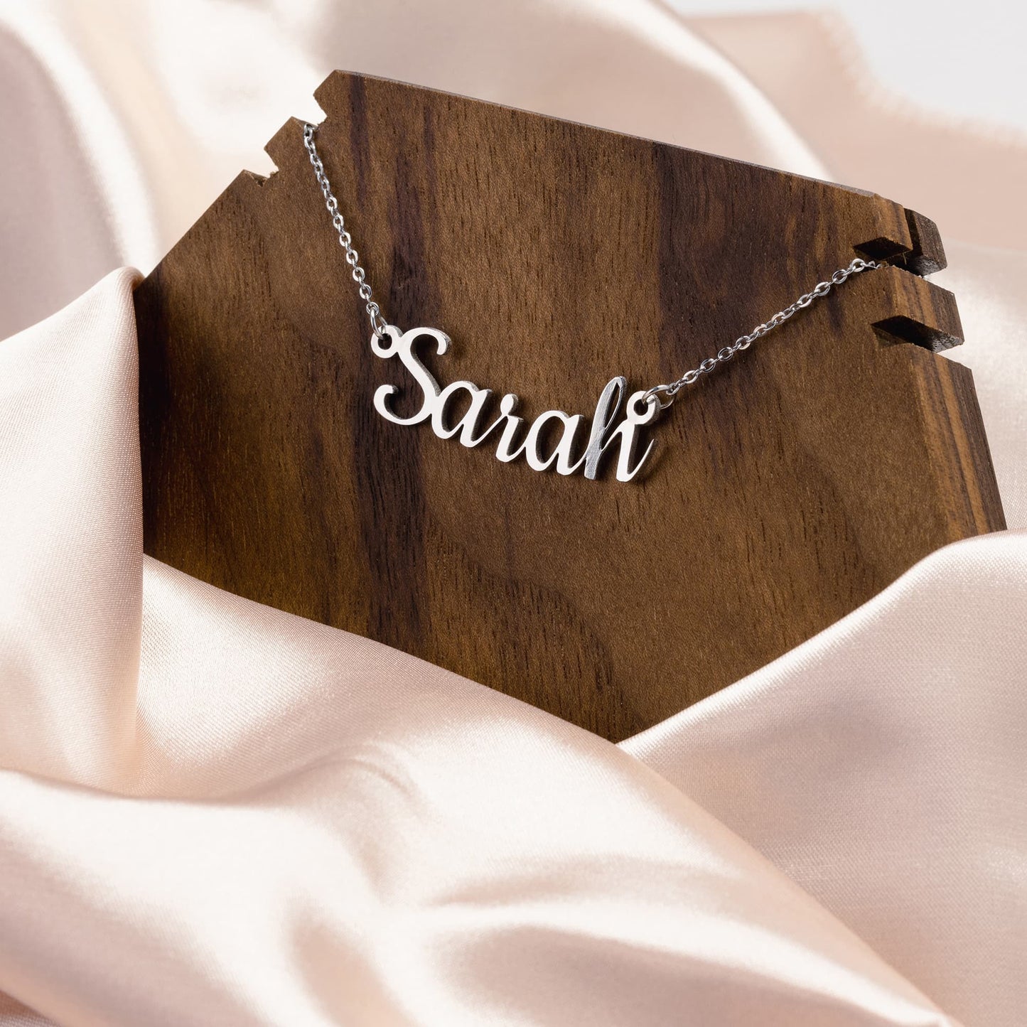 Personalized Cookie Font Name Necklace - Louis Monte